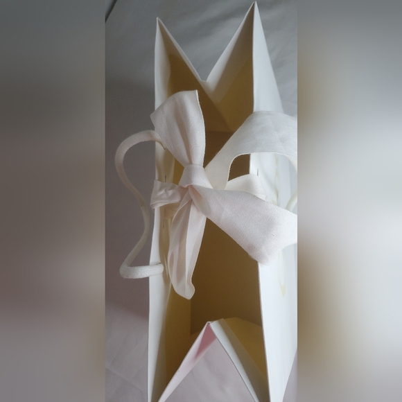 Chloe Medium Size Shopping Bag - Picture 4 of 10